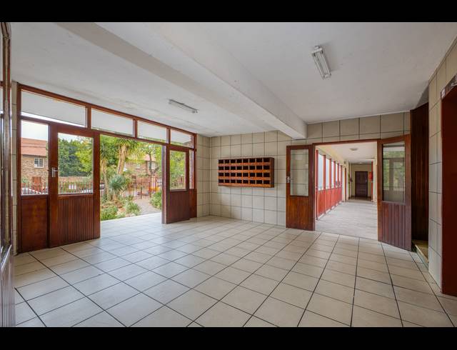 2 BEDROOM APARTMENT FOR SALE IN KENSINGTON B